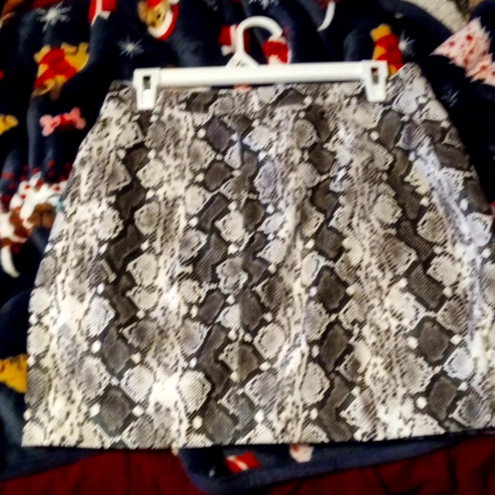 L Pleather Snakeskin Skirt